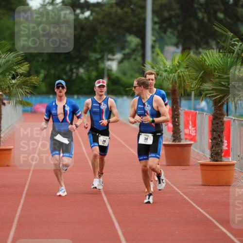15.06.2025 - 7 Türme Triathlon Michael Strokosch http://msf.ph/oto/7929414 15.06.2025 10:11:52 Ziel 26, 27, 29, 30, 32 meine-sportfotos.de