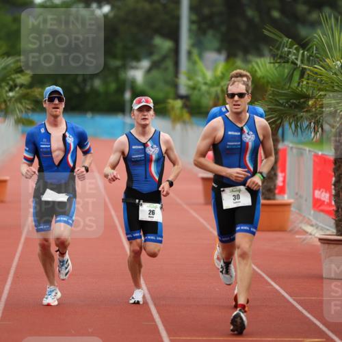 15.06.2025 - 7 Türme Triathlon Michael Strokosch http://msf.ph/oto/7929421 15.06.2025 10:11:55 Ziel 26, 27, 29, 30, 32 meine-sportfotos.de