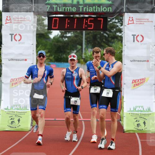 15.06.2025 - 7 Türme Triathlon Michael Strokosch http://msf.ph/oto/7929427 15.06.2025 10:11:57 Ziel 26, 27, 29, 30 meine-sportfotos.de