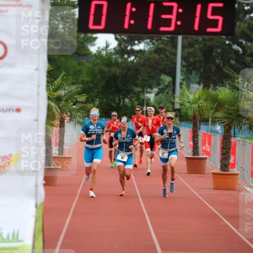 15.06.2025 - 7 Türme Triathlon Michael Strokosch http://msf.ph/oto/7929457 15.06.2025 10:13:16 Ziel 81, 82, 83 meine-sportfotos.de