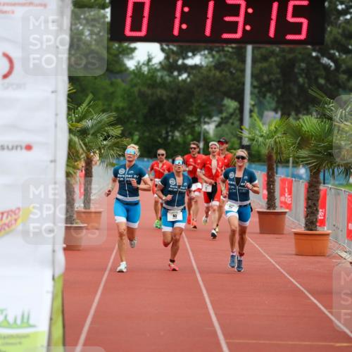 15.06.2025 - 7 Türme Triathlon Michael Strokosch http://msf.ph/oto/7929458 15.06.2025 10:13:16 Ziel 81, 82, 83 meine-sportfotos.de
