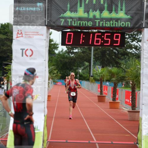 15.06.2025 - 7 Türme Triathlon Michael Strokosch http://msf.ph/oto/7929606 15.06.2025 10:16:59 Ziel 9 meine-sportfotos.de