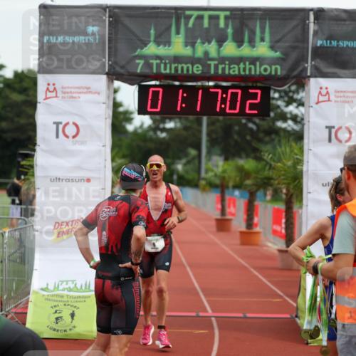 15.06.2025 - 7 Türme Triathlon Michael Strokosch http://msf.ph/oto/7929615 15.06.2025 10:17:02 Ziel 9 meine-sportfotos.de