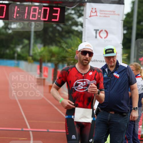 15.06.2025 - 7 Türme Triathlon Michael Strokosch http://msf.ph/oto/7929624 15.06.2025 10:18:03 Ziel 6 meine-sportfotos.de
