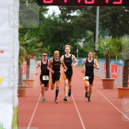 15.06.2025 - 7 Türme Triathlon Michael Strokosch http://msf.ph/oto/7929626 15.06.2025 10:18:43 Ziel 66, 67, 68, 69 meine-sportfotos.de