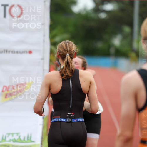 15.06.2025 - 7 Türme Triathlon Michael Strokosch http://msf.ph/oto/7929647 15.06.2025 10:19:52 Ziel 98 meine-sportfotos.de