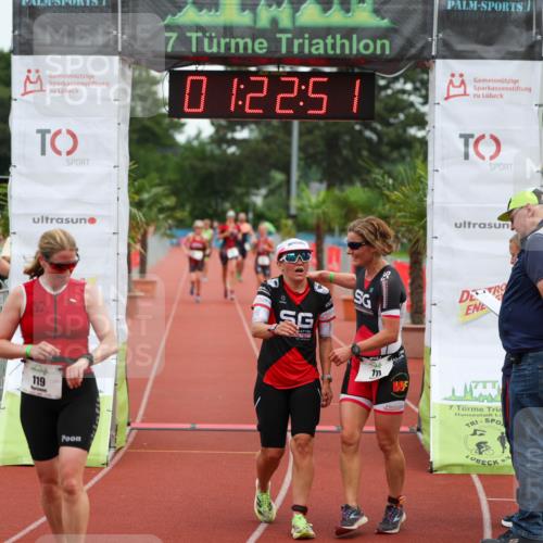15.06.2025 - 7 Türme Triathlon Michael Strokosch http://msf.ph/oto/7929679 15.06.2025 10:22:52 Ziel 117, 118, 119 meine-sportfotos.de