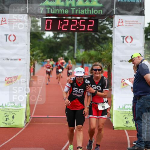 15.06.2025 - 7 Türme Triathlon Michael Strokosch http://msf.ph/oto/7929683 15.06.2025 10:22:52 Ziel 117, 118, 119 meine-sportfotos.de