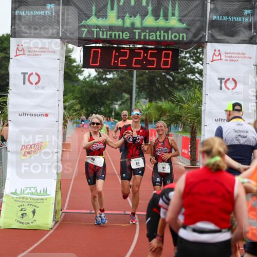15.06.2025 - 7 Türme Triathlon Michael Strokosch http://msf.ph/oto/7929688 15.06.2025 10:22:58 Ziel 74, 89, 90, 91, 108 meine-sportfotos.de