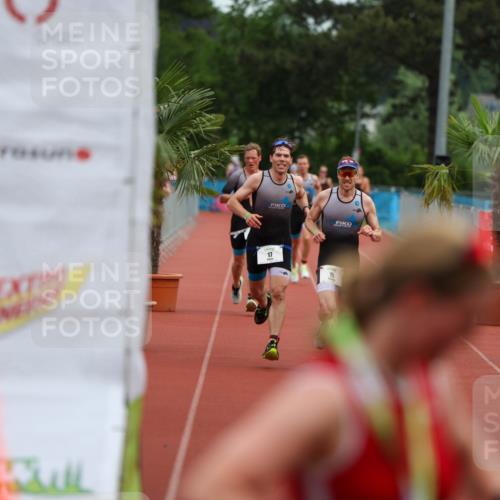 15.06.2025 - 7 Türme Triathlon Michael Strokosch http://msf.ph/oto/7929695 15.06.2025 10:23:13 Ziel 17, 19 meine-sportfotos.de