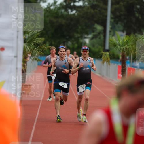 15.06.2025 - 7 Türme Triathlon Michael Strokosch http://msf.ph/oto/7929697 15.06.2025 10:23:14 Ziel 17, 19 meine-sportfotos.de