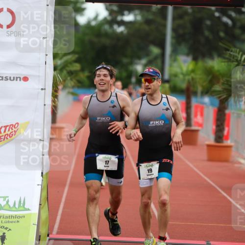 15.06.2025 - 7 Türme Triathlon Michael Strokosch http://msf.ph/oto/7929706 15.06.2025 10:23:17 Ziel 17, 18, 19 meine-sportfotos.de