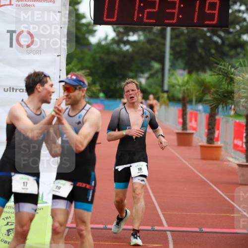 15.06.2025 - 7 Türme Triathlon Michael Strokosch http://msf.ph/oto/7929713 15.06.2025 10:23:20 Ziel 16, 17, 18, 19 meine-sportfotos.de