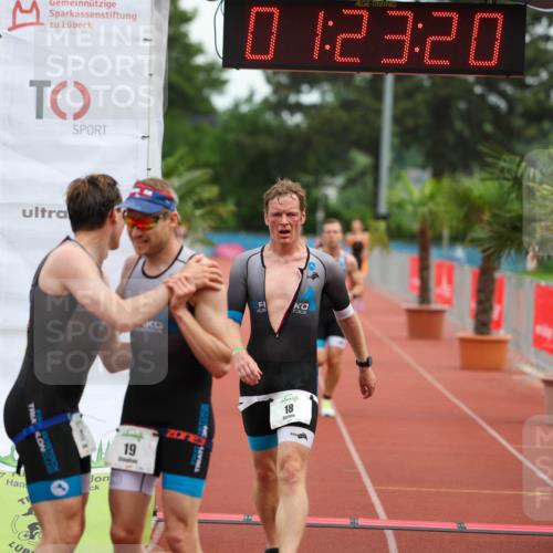 15.06.2025 - 7 Türme Triathlon Michael Strokosch http://msf.ph/oto/7929716 15.06.2025 10:23:20 Ziel 16, 17, 18, 19 meine-sportfotos.de