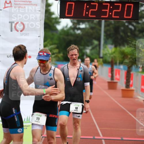 15.06.2025 - 7 Türme Triathlon Michael Strokosch http://msf.ph/oto/7929717 15.06.2025 10:23:21 Ziel 16, 17, 18, 19 meine-sportfotos.de