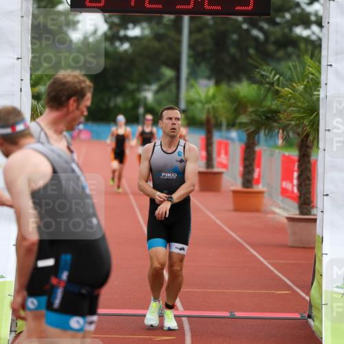 15.06.2025 - 7 Türme Triathlon Michael Strokosch http://msf.ph/oto/7929725 15.06.2025 10:23:24 Ziel 16, 17, 18, 19 meine-sportfotos.de