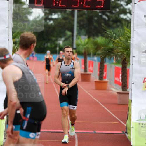 15.06.2025 - 7 Türme Triathlon Michael Strokosch http://msf.ph/oto/7929726 15.06.2025 10:23:24 Ziel 16, 17, 18, 19 meine-sportfotos.de
