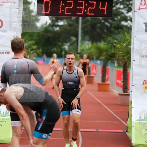 15.06.2025 - 7 Türme Triathlon Michael Strokosch http://msf.ph/oto/7929730 15.06.2025 10:23:25 Ziel 16, 18, 93, 95, 96 meine-sportfotos.de