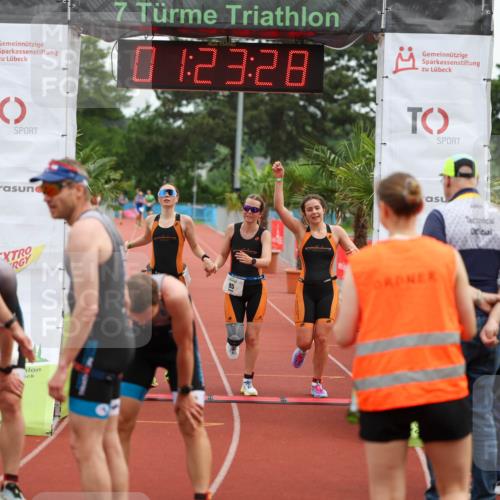 15.06.2025 - 7 Türme Triathlon Michael Strokosch http://msf.ph/oto/7929731 15.06.2025 10:23:29 Ziel 16, 93, 95, 96 meine-sportfotos.de