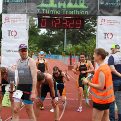 15.06.2025 - 7 Türme Triathlon Michael Strokosch http://msf.ph/oto/7929735 15.06.2025 10:23:30 Ziel 16, 93, 95, 96 meine-sportfotos.de