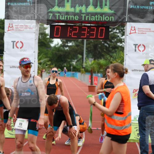 15.06.2025 - 7 Türme Triathlon Michael Strokosch http://msf.ph/oto/7929736 15.06.2025 10:23:30 Ziel 16, 93, 95, 96 meine-sportfotos.de
