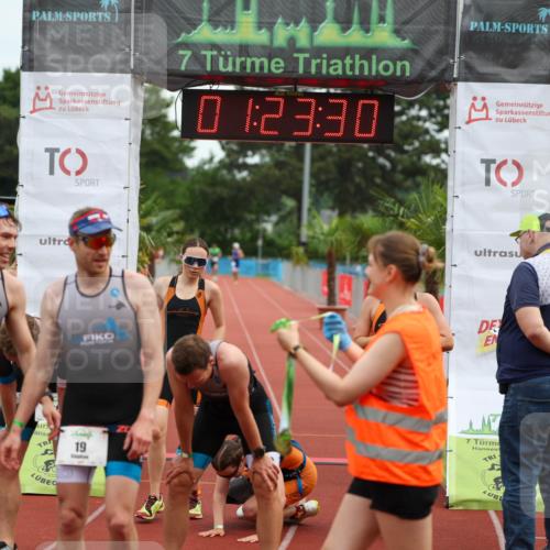 15.06.2025 - 7 Türme Triathlon Michael Strokosch http://msf.ph/oto/7929737 15.06.2025 10:23:31 Ziel 16, 93, 95, 96 meine-sportfotos.de
