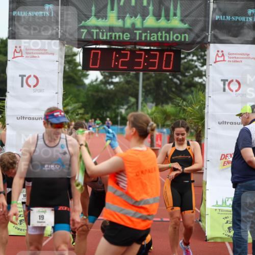 15.06.2025 - 7 Türme Triathlon Michael Strokosch http://msf.ph/oto/7929739 15.06.2025 10:23:31 Ziel 16, 93, 95, 96 meine-sportfotos.de
