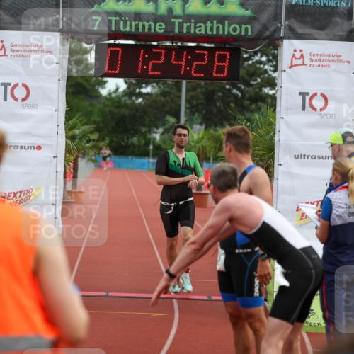 15.06.2025 - 7 Türme Triathlon Michael Strokosch http://msf.ph/oto/7929763 15.06.2025 10:24:28 Ziel 56, 57, 58, 59, 60 meine-sportfotos.de