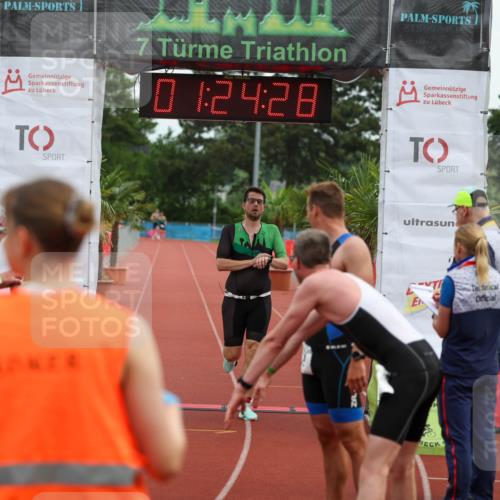 15.06.2025 - 7 Türme Triathlon Michael Strokosch http://msf.ph/oto/7929764 15.06.2025 10:24:28 Ziel 56, 57, 58, 59, 60 meine-sportfotos.de
