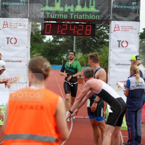15.06.2025 - 7 Türme Triathlon Michael Strokosch http://msf.ph/oto/7929765 15.06.2025 10:24:29 Ziel 56, 57, 58, 59, 60 meine-sportfotos.de
