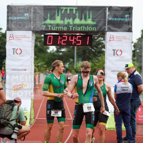 15.06.2025 - 7 Türme Triathlon Michael Strokosch http://msf.ph/oto/7929777 15.06.2025 10:24:52 Ziel 149, 150, 151 meine-sportfotos.de