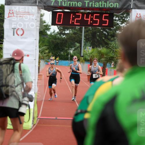 15.06.2025 - 7 Türme Triathlon Michael Strokosch http://msf.ph/oto/7929780 15.06.2025 10:24:56 Ziel 109, 110, 111, 149, 150, 151 meine-sportfotos.de