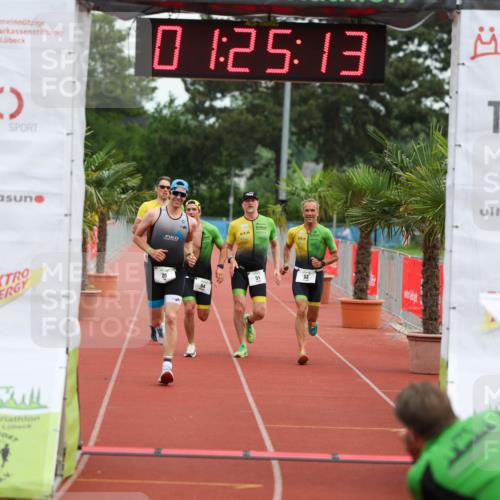 15.06.2025 - 7 Türme Triathlon Michael Strokosch http://msf.ph/oto/7929787 15.06.2025 10:25:14 Ziel 20, 51, 52, 53, 54 meine-sportfotos.de