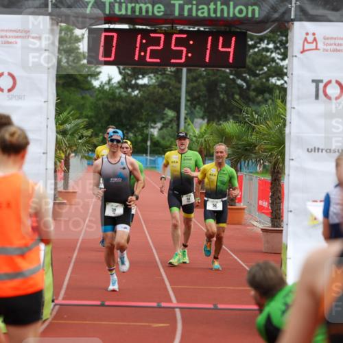 15.06.2025 - 7 Türme Triathlon Michael Strokosch http://msf.ph/oto/7929791 15.06.2025 10:25:15 Ziel 20, 51, 52, 53, 54 meine-sportfotos.de