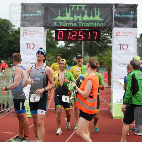 15.06.2025 - 7 Türme Triathlon Michael Strokosch http://msf.ph/oto/7929794 15.06.2025 10:25:18 Ziel 20, 51, 52, 53, 54 meine-sportfotos.de