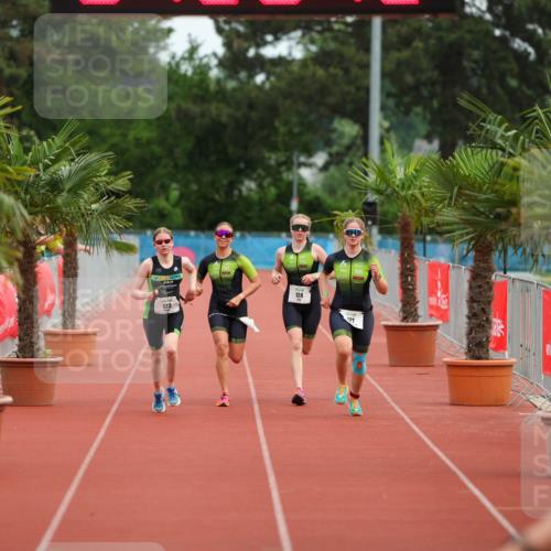 15.06.2025 - 7 Türme Triathlon Michael Strokosch http://msf.ph/oto/7929813 15.06.2025 10:26:43 Ziel 121, 122, 123, 124 meine-sportfotos.de