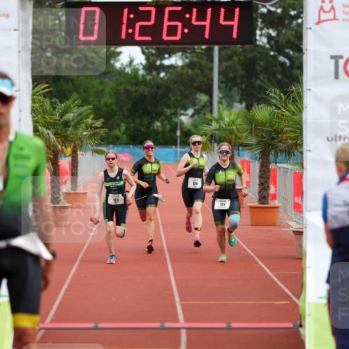 15.06.2025 - 7 Türme Triathlon Michael Strokosch http://msf.ph/oto/7929817 15.06.2025 10:26:45 Ziel 121, 122, 123, 124 meine-sportfotos.de