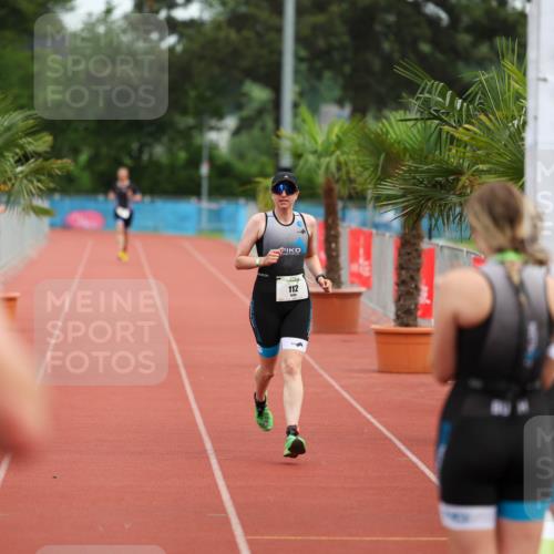 15.06.2025 - 7 Türme Triathlon Michael Strokosch http://msf.ph/oto/7929831 15.06.2025 10:27:22 Ziel 112 meine-sportfotos.de