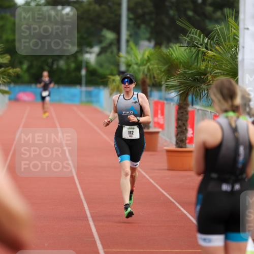 15.06.2025 - 7 Türme Triathlon Michael Strokosch http://msf.ph/oto/7929832 15.06.2025 10:27:23 Ziel 112 meine-sportfotos.de