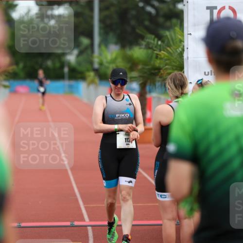 15.06.2025 - 7 Türme Triathlon Michael Strokosch http://msf.ph/oto/7929836 15.06.2025 10:27:25 Ziel 112 meine-sportfotos.de
