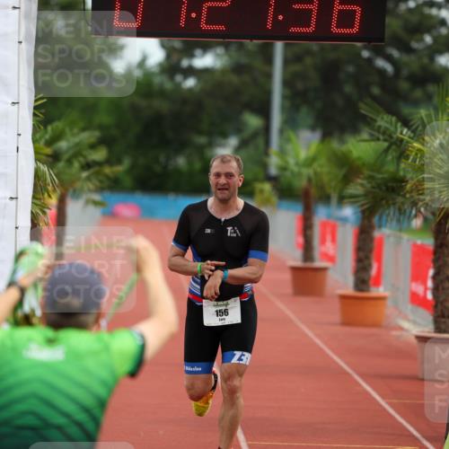 15.06.2025 - 7 Türme Triathlon Michael Strokosch http://msf.ph/oto/7929840 15.06.2025 10:27:36 Ziel 156 meine-sportfotos.de