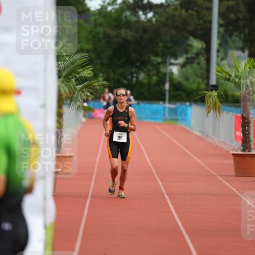 15.06.2025 - 7 Türme Triathlon Michael Strokosch http://msf.ph/oto/7929850 15.06.2025 10:28:20 Ziel  meine-sportfotos.de