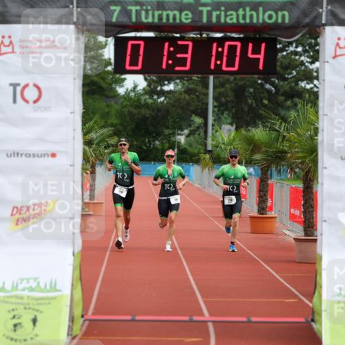 15.06.2025 - 7 Türme Triathlon Michael Strokosch http://msf.ph/oto/7929916 15.06.2025 10:31:05 Ziel 129, 130, 132 meine-sportfotos.de