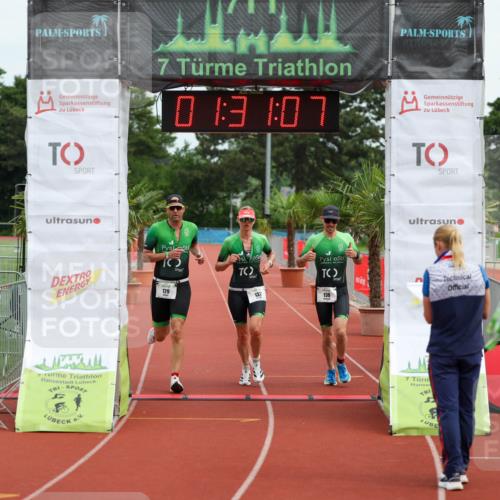 15.06.2025 - 7 Türme Triathlon Michael Strokosch http://msf.ph/oto/7929922 15.06.2025 10:31:07 Ziel 129, 130, 132 meine-sportfotos.de