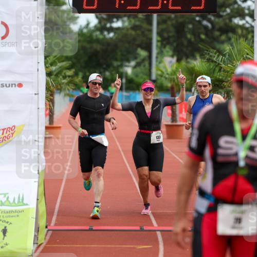 15.06.2025 - 7 Türme Triathlon Michael Strokosch http://msf.ph/oto/7929964 15.06.2025 10:33:26 Ziel 133, 134, 135 meine-sportfotos.de