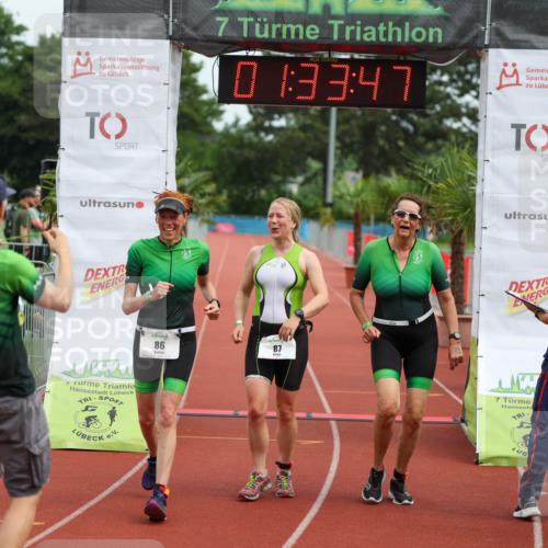 15.06.2025 - 7 Türme Triathlon Michael Strokosch http://msf.ph/oto/7929977 15.06.2025 10:33:48 Ziel 85, 86, 87 meine-sportfotos.de