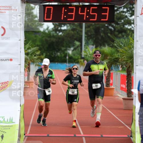 15.06.2025 - 7 Türme Triathlon Michael Strokosch http://msf.ph/oto/7930001 15.06.2025 10:34:53 Ziel 146, 147, 148 meine-sportfotos.de