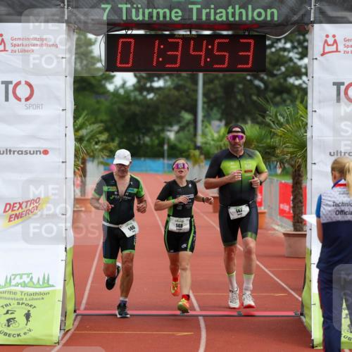 15.06.2025 - 7 Türme Triathlon Michael Strokosch http://msf.ph/oto/7930003 15.06.2025 10:34:54 Ziel 146, 147, 148 meine-sportfotos.de