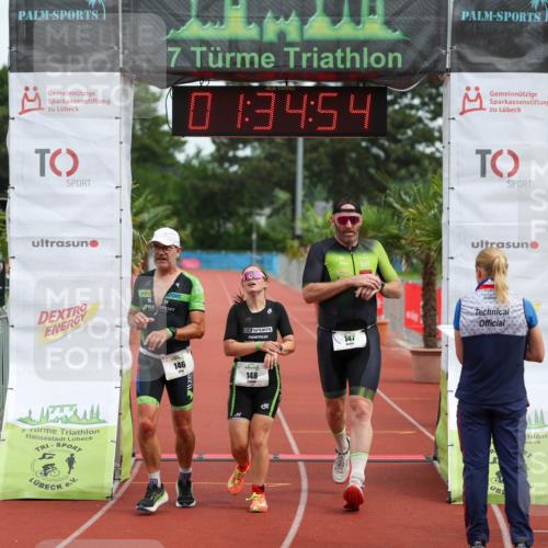 15.06.2025 - 7 Türme Triathlon Michael Strokosch http://msf.ph/oto/7930006 15.06.2025 10:34:55 Ziel 146, 147, 148 meine-sportfotos.de