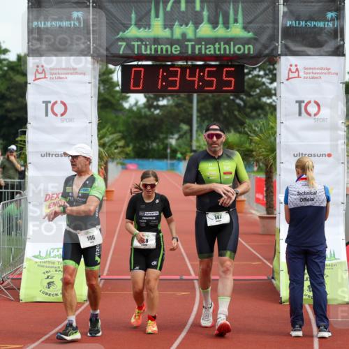 15.06.2025 - 7 Türme Triathlon Michael Strokosch http://msf.ph/oto/7930009 15.06.2025 10:34:56 Ziel 146, 147, 148 meine-sportfotos.de